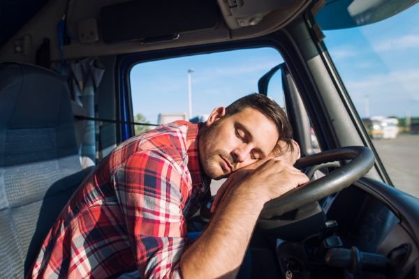 A Importância do Descanso Adequado para Motoristas